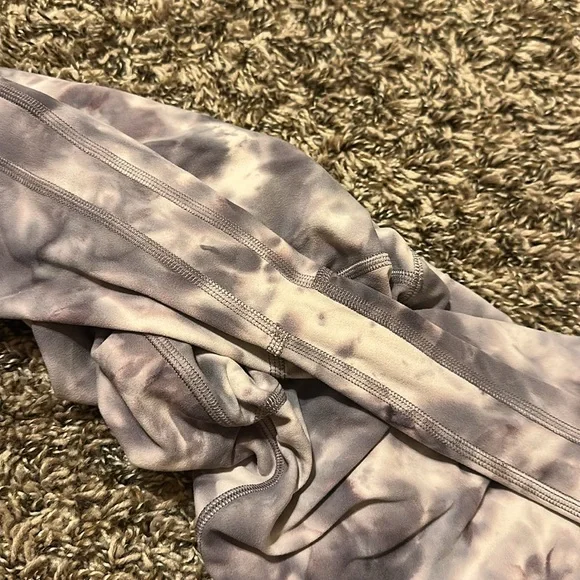 Lululemon Align Leggings Size 10 Purple Tie Dye - Picture 8 of 8